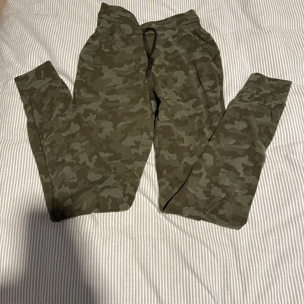 Lululemon Athletica Green Camouflage Joggers